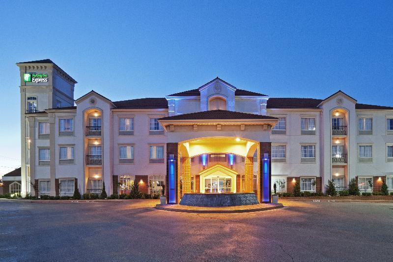 Holiday Inn Express & Suites Oklahoma City Northwest By Ihg Екстериор снимка