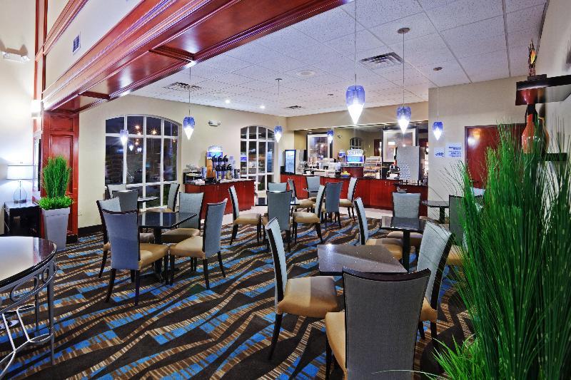 Holiday Inn Express & Suites Oklahoma City Northwest By Ihg Екстериор снимка